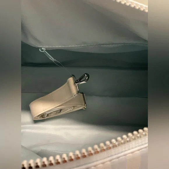 NWT Stitch weekender, backpack, and phone crossbody bag - Picture 8 of 10